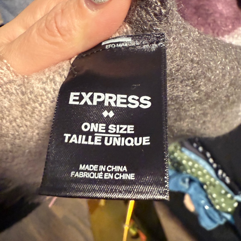 Express Striped Fringed Scarf NWT one size - Picture 4 of 7